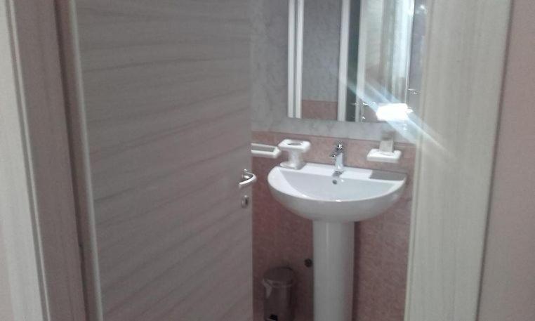 Elena 3 Bed & Breakfast